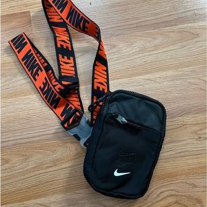 Nike heritage exclusive body bag